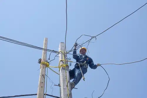 Expert electrician is serving Mount Royal and busy in large scale electrical wiring setting